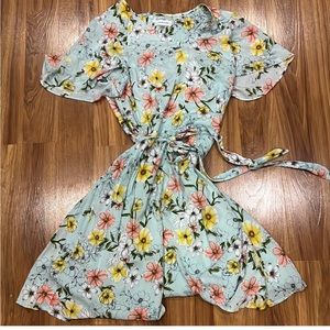 Calvin Klein size 4 summer floral dress, great from day till night